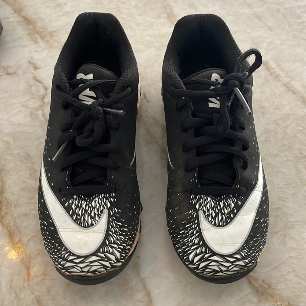 Boys cleats